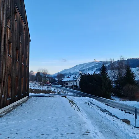 شقة Apartman Na Svahu -